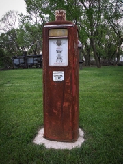 OLD GAS PUMP